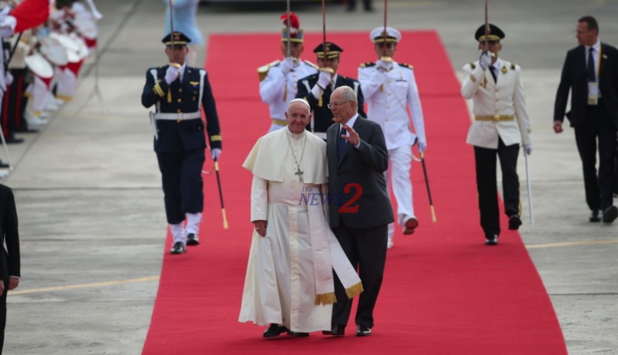 Papa Francisco arrives in Lima-Peru and welcomed by President Pedro Pablo Kuczynski