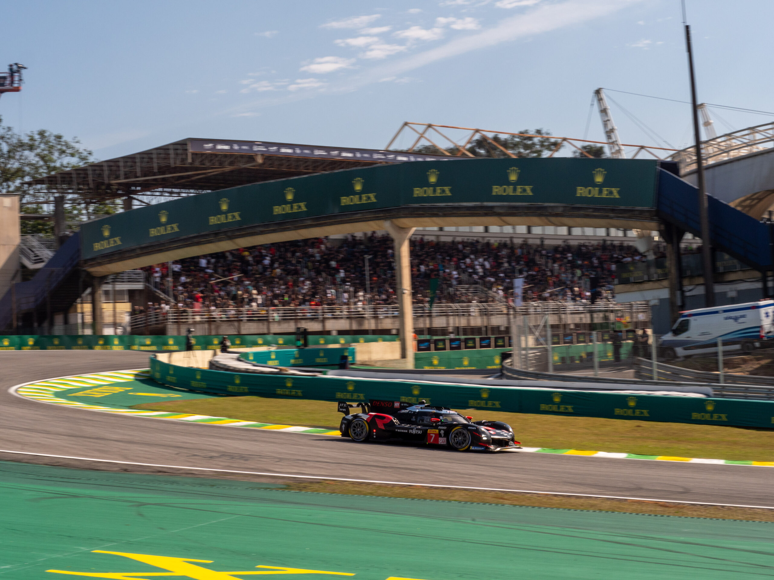 Toyota conquista o Mundial de Endurance com dobradinha em Barcelona; título de pilotos será decidido em Monza