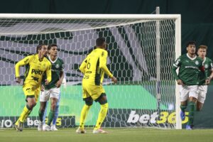 Partida entre Palmeiras e Mirassol pelo Brasileirão de Futebol