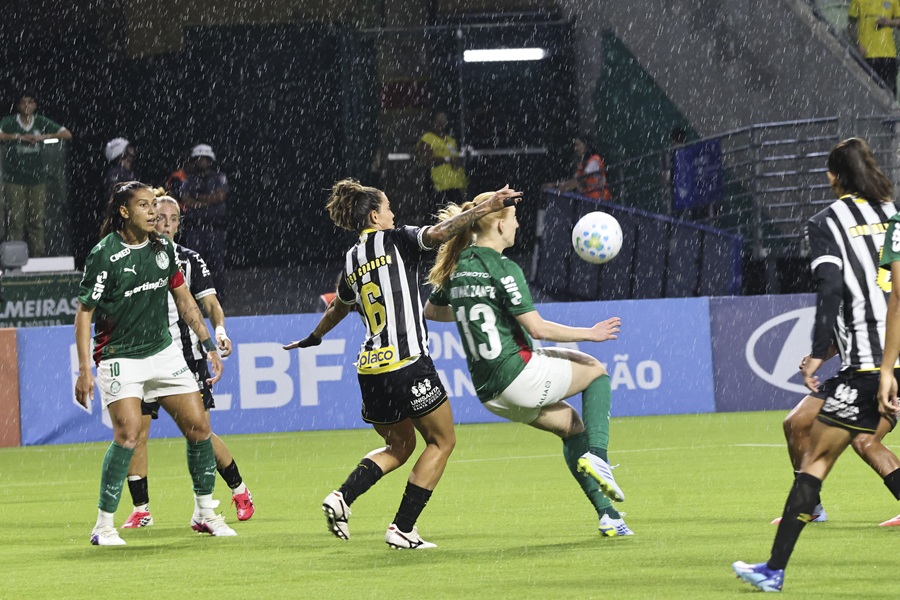 Partida entre Palmeiras e Santos pelo Campeonato Brasileiro Feminino 2026