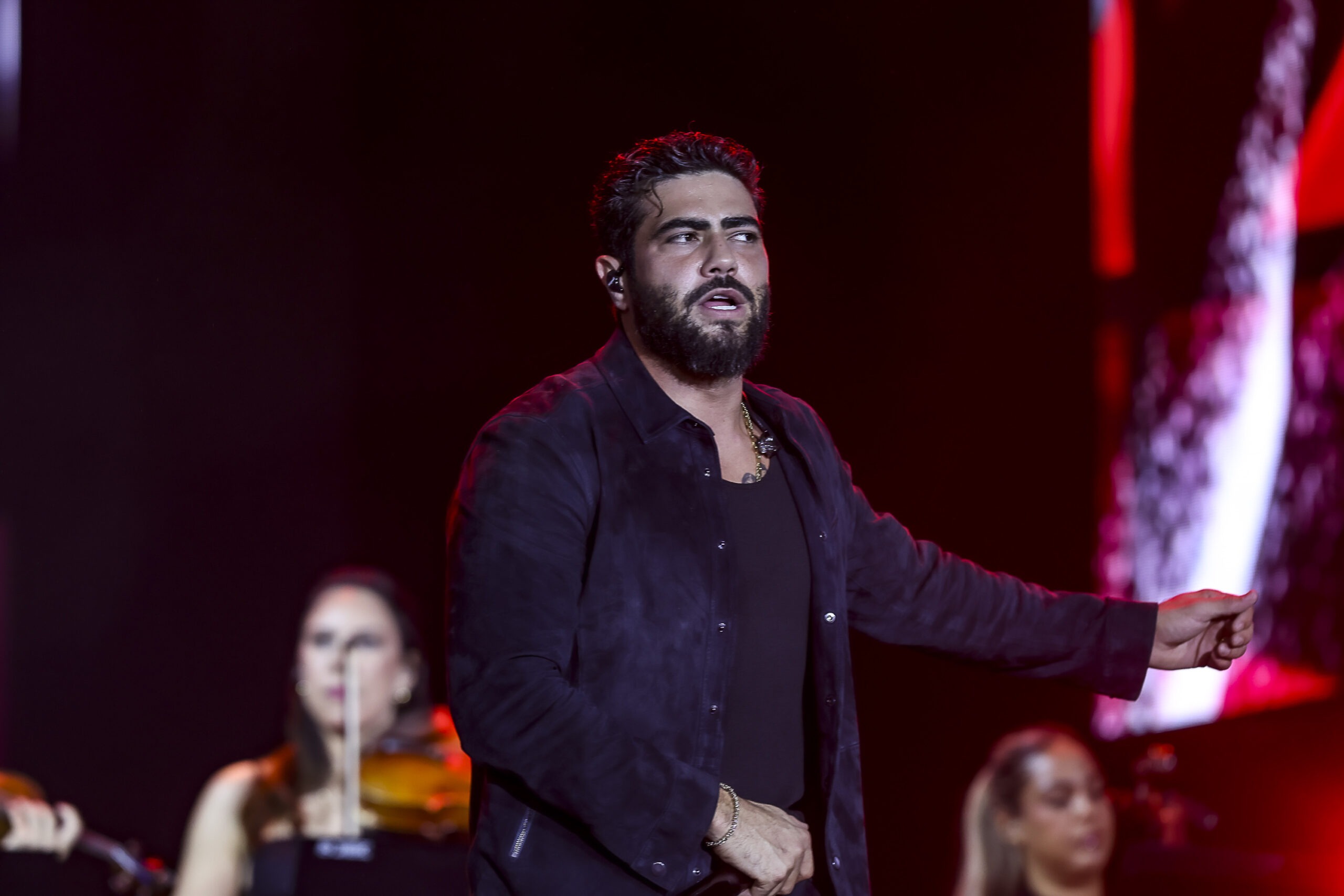 📸 Foto: Pedro Paulo Diaz / TheNews2 | " "Dupla de São Paulo Canta Sucessos de Amor Henrique e Juliano Marcam Presente No Estádios Musicais