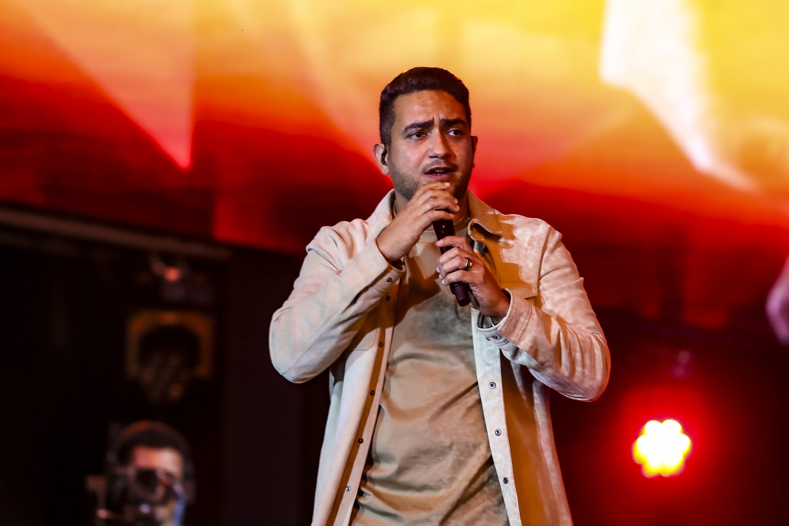 📸 Foto: Pedro Paulo Diaz / TheNews2 | " "Dupla de São Paulo Canta Sucessos de Amor Henrique e Juliano Marcam Presente No Estádios Musicais