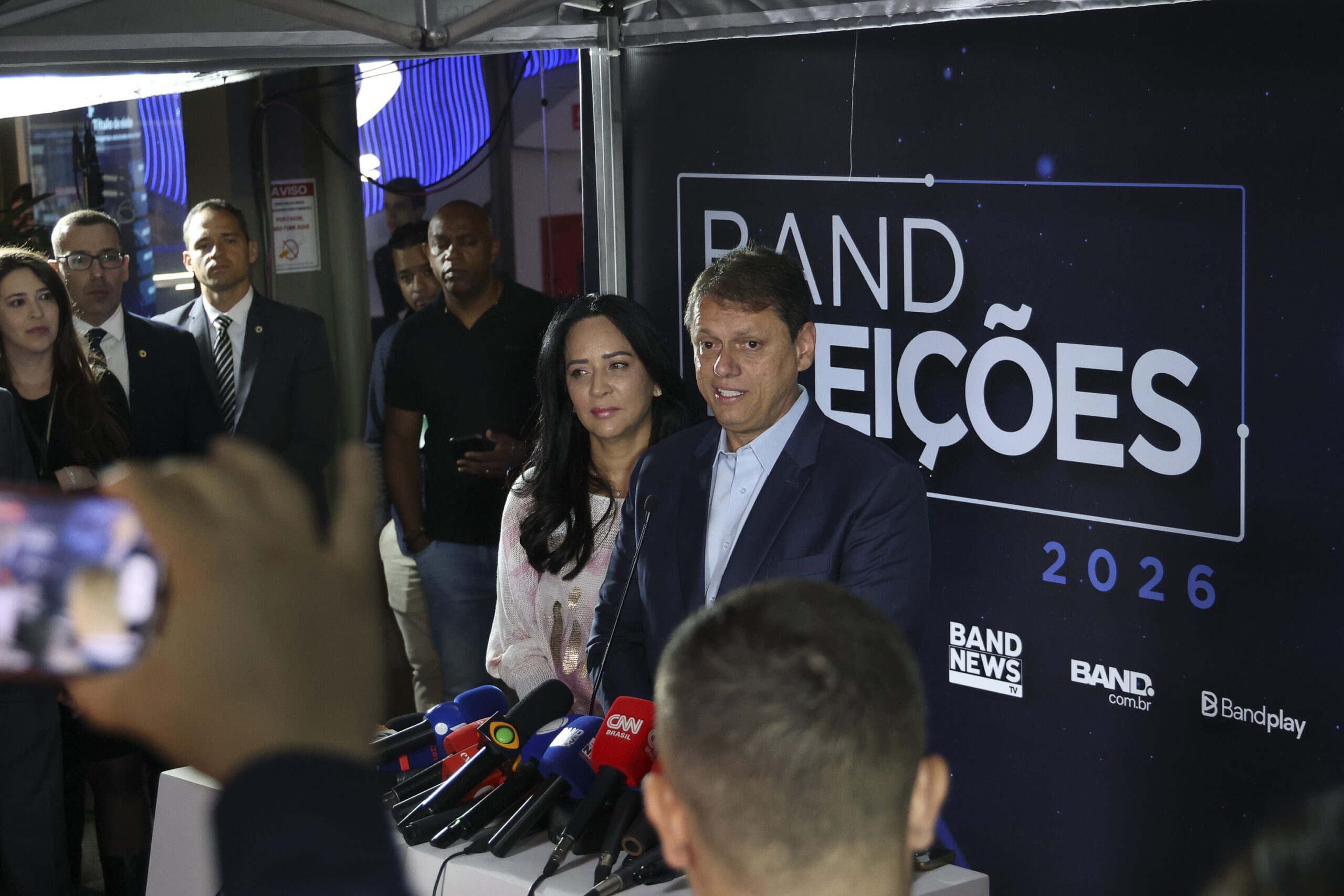 📸 Foto: Leco Viana / TheNews2 | Esta é uma notícia sobre: Tarcísio de Freitas cheg