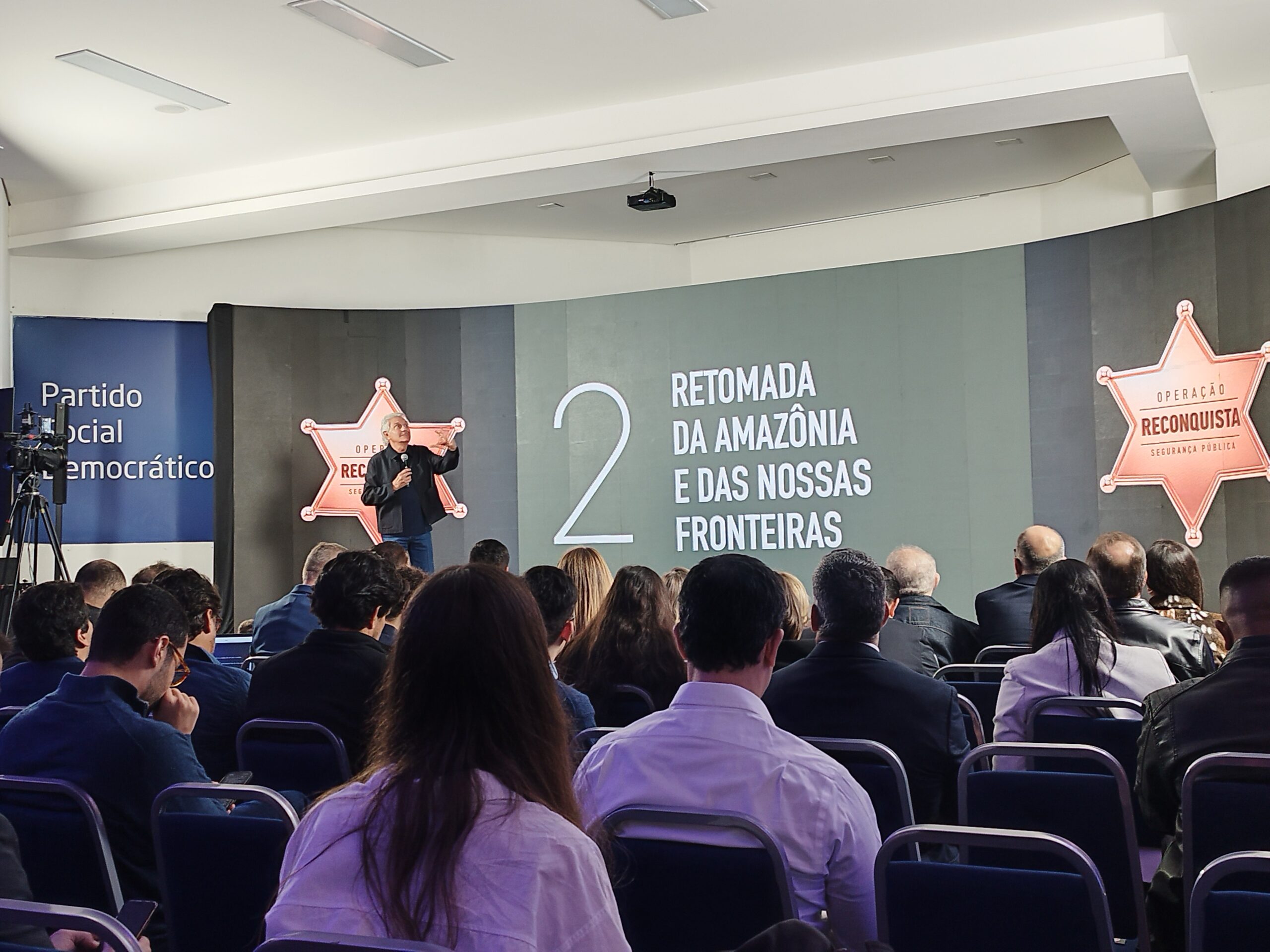 📸 Foto: Leandro Chemalle / TheNews2 | Ronaldo Caiado apresenta seu programa de s
