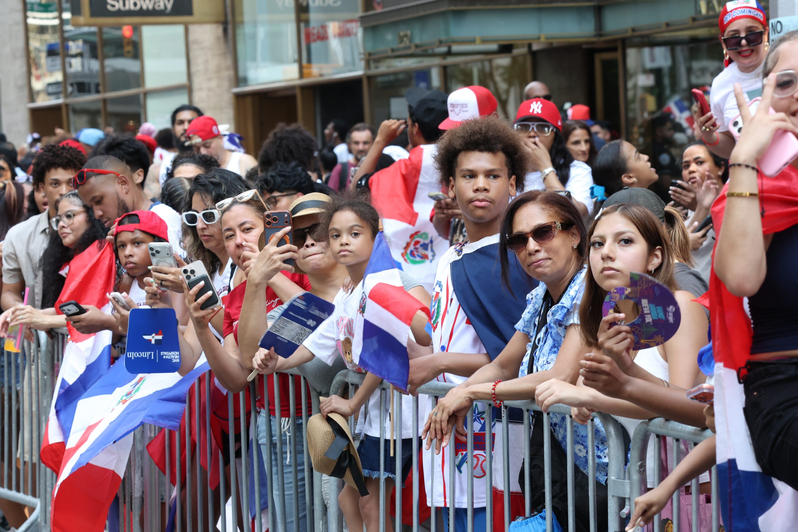 📸 Foto: José Francisco / TheNews2 | Cem Mil Dominicanos Celebra em Nova Iorque Dia da Etnia