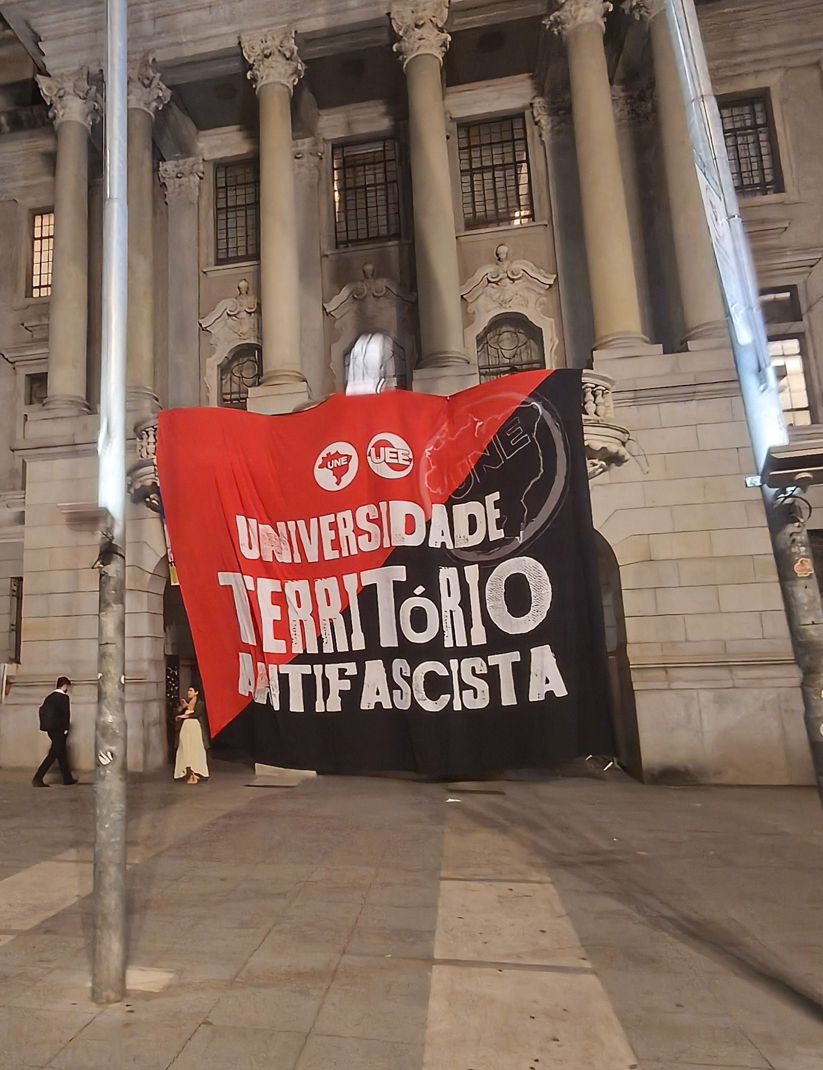 SÃO PAULO (SP), 13/08/2026 – POLÍTICA/MANIFESTAÇÃO – A União Nacional dos Estudantes (UNE), a União Estadual dos Estudantes (UEE) e o Centro Acadêmico XI de Agosto realizam, nesta quinta-feira (13), um ato contra o candidato à Presidência Renan Santos, no Largo São Francisco, região central de Sã... | Foto: Leco Viana / TheNews2