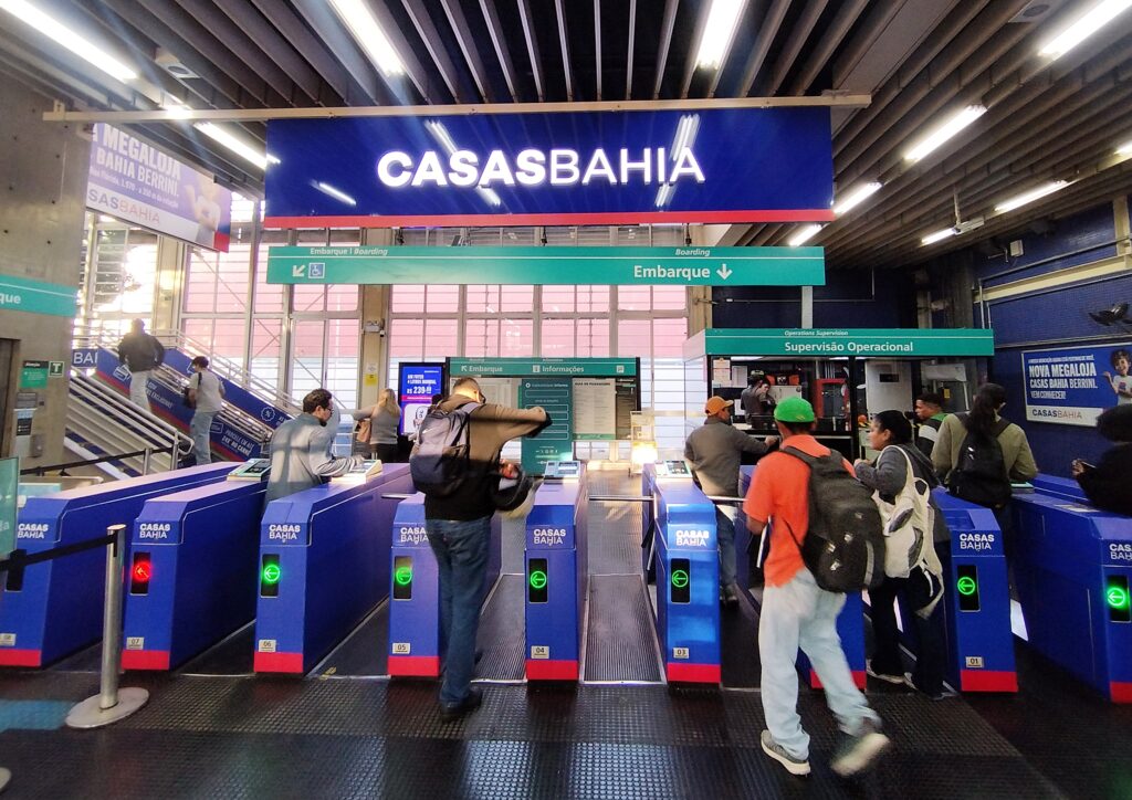 Casas Bahia: Uma das principais redes de lojas de varejo do Brasil enfrenta crise econômica