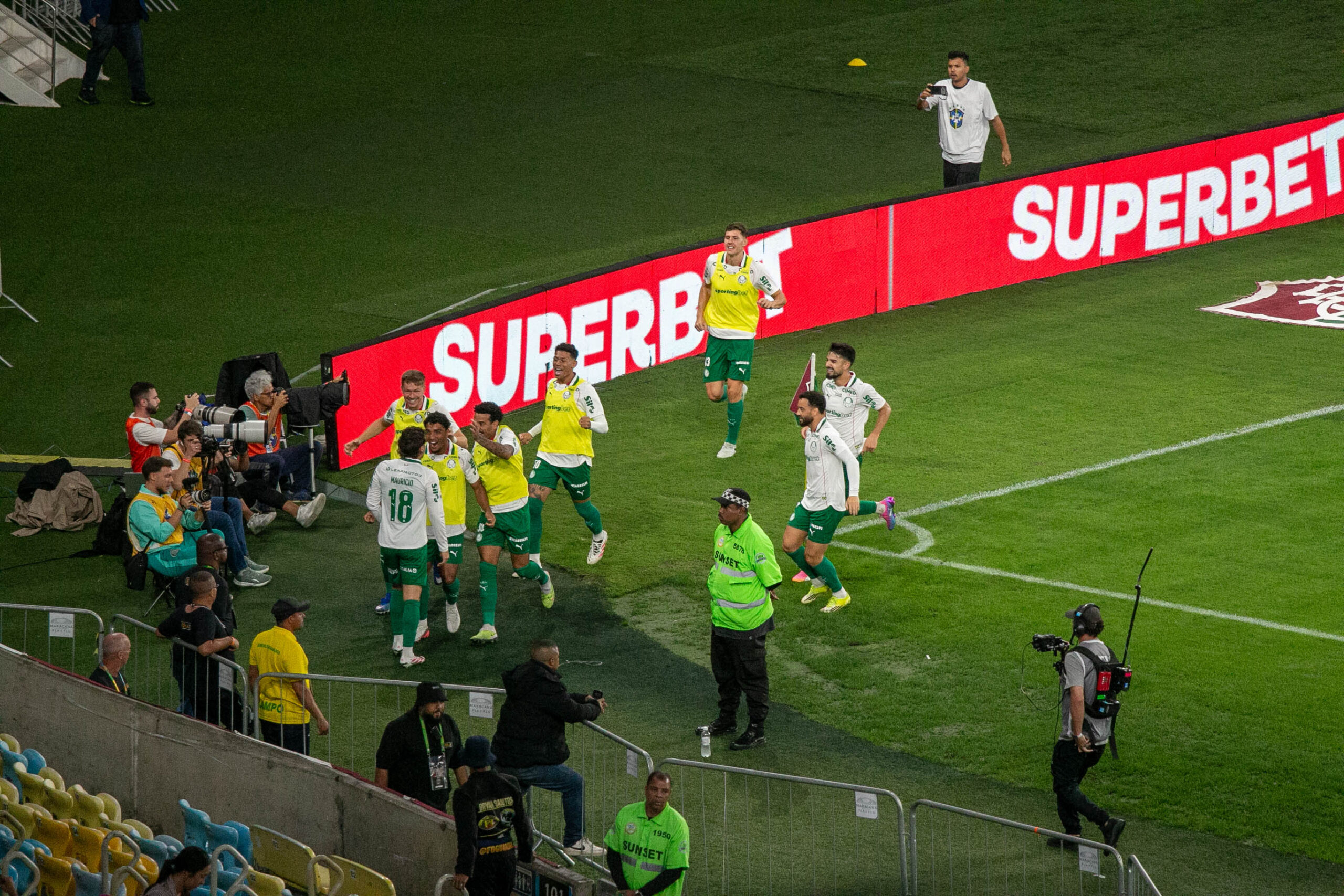 📸 Foto: Lucas Simonin Gomes / TheNews2 | Fluminense e Palmeiras medem forças no Maracanã em duelo decisivo pela vigésima terceira rodada do Brasileirão