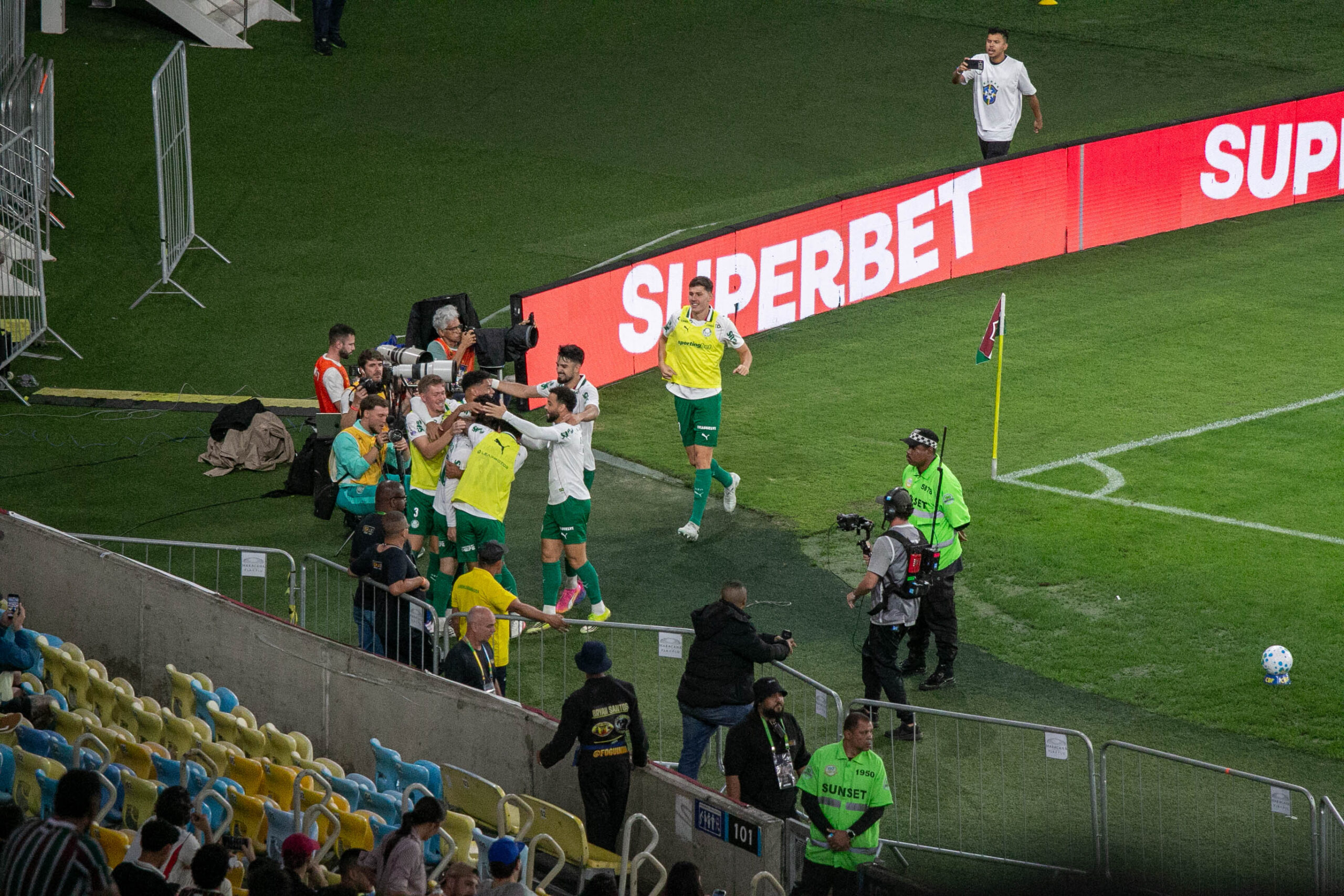📸 Foto: Lucas Simonin Gomes / TheNews2 | Fluminense e Palmeiras medem forças no Maracanã em duelo decisivo pela vigésima terceira rodada do Brasileirão