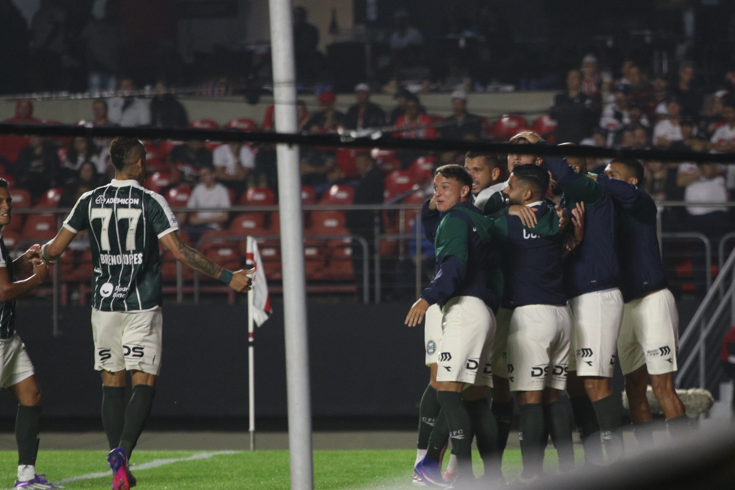 📸 Foto: Fabricio Bomjardim / TheNews2 | São Paulo recebe o Coritiba no Morumbis em duelo decisivo pela vigésima terceira rodada do Brasileirão