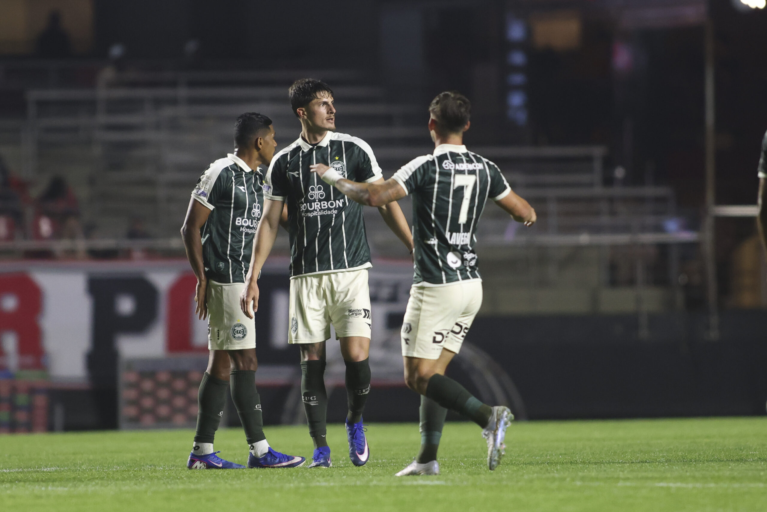 📸 Foto: Leco Viana / TheNews2 | São Paulo e Coritiba duelam no Morumbis em confronto decisivo pela vigésima terceira rodada do Brasileirão 2026