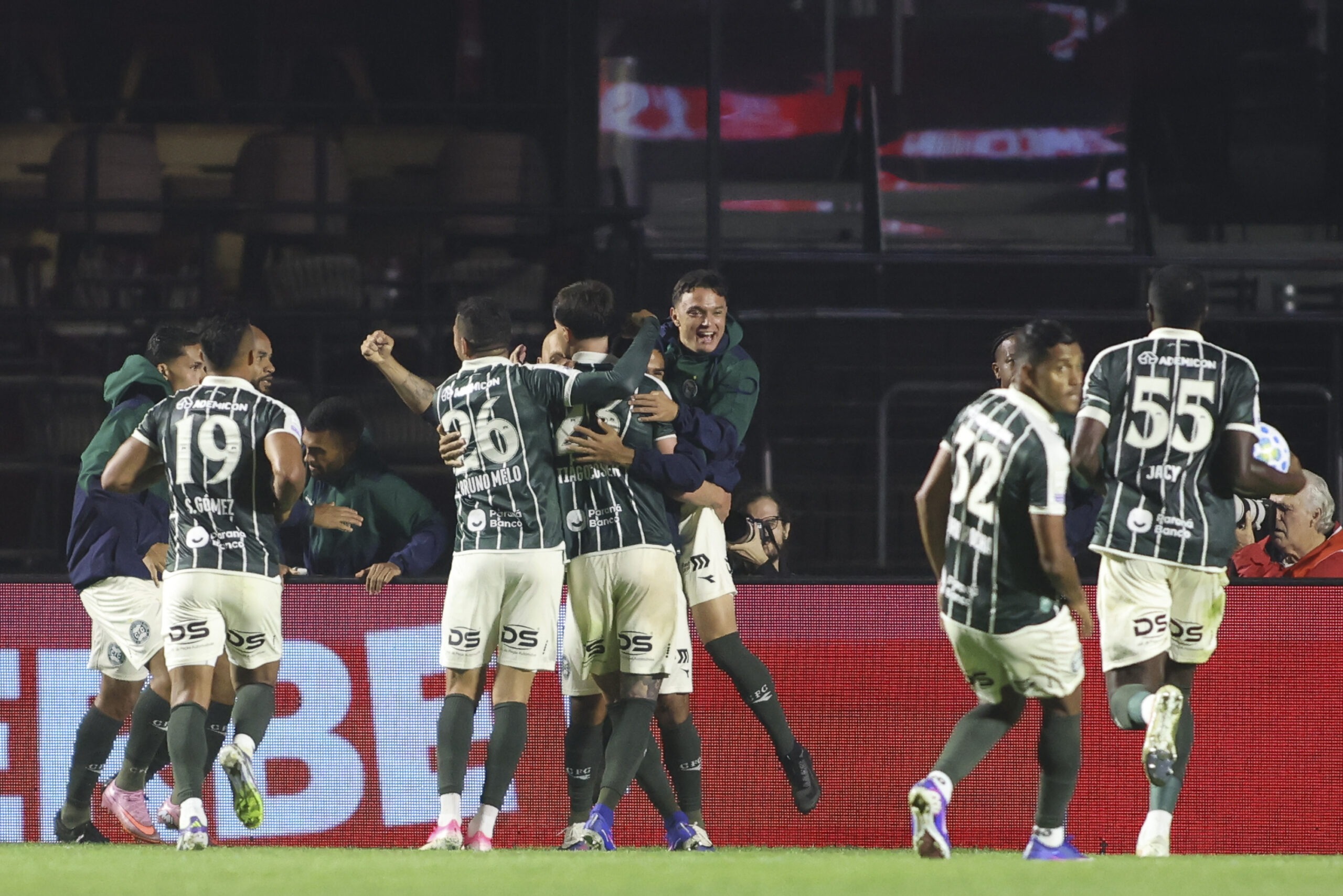 📸 Foto: Leco Viana / TheNews2 | São Paulo e Coritiba duelam no Morumbis em confronto decisivo pela vigésima terceira rodada do Brasileirão 2026