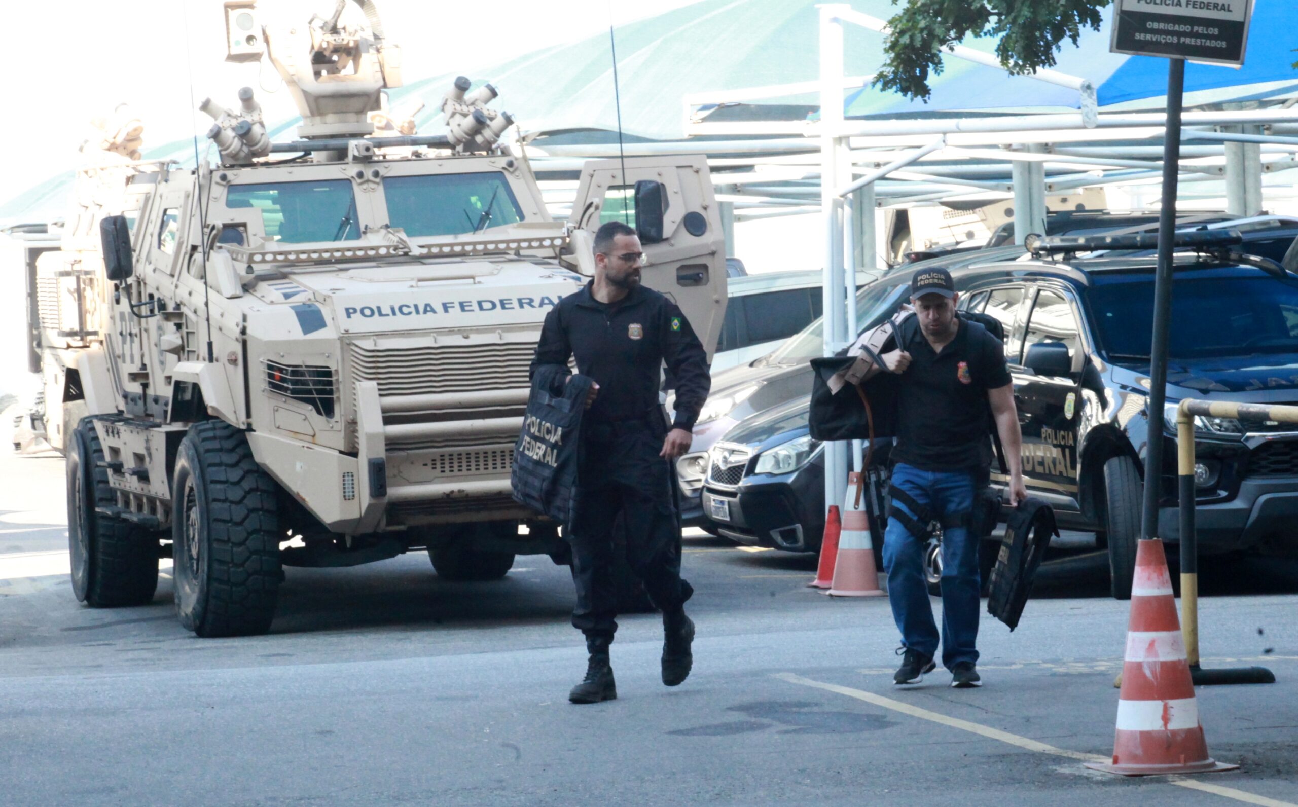 📸 Foto: onofre veras / TheNews2 | Polícia Federal deflagra Operação Fora de Ordem contra núcleo financeiro do crime armado na Baixada Fluminense