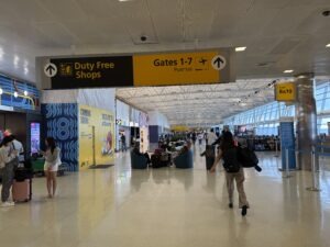 Aeroporto Internacional JFK Enfrenta Pico Operacional em Meio a Obras Históricas de Modernização