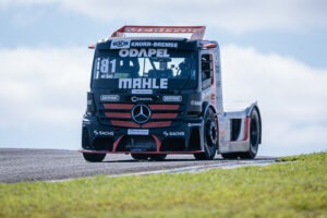 Copa Truck inicia treinos livres em Londrina destacando potência mecânica e inovação em biocombustíveis