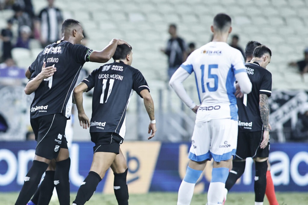 Ceará e Londrina duelam na Arena Castelão em confronto decisivo pela Série B nacional