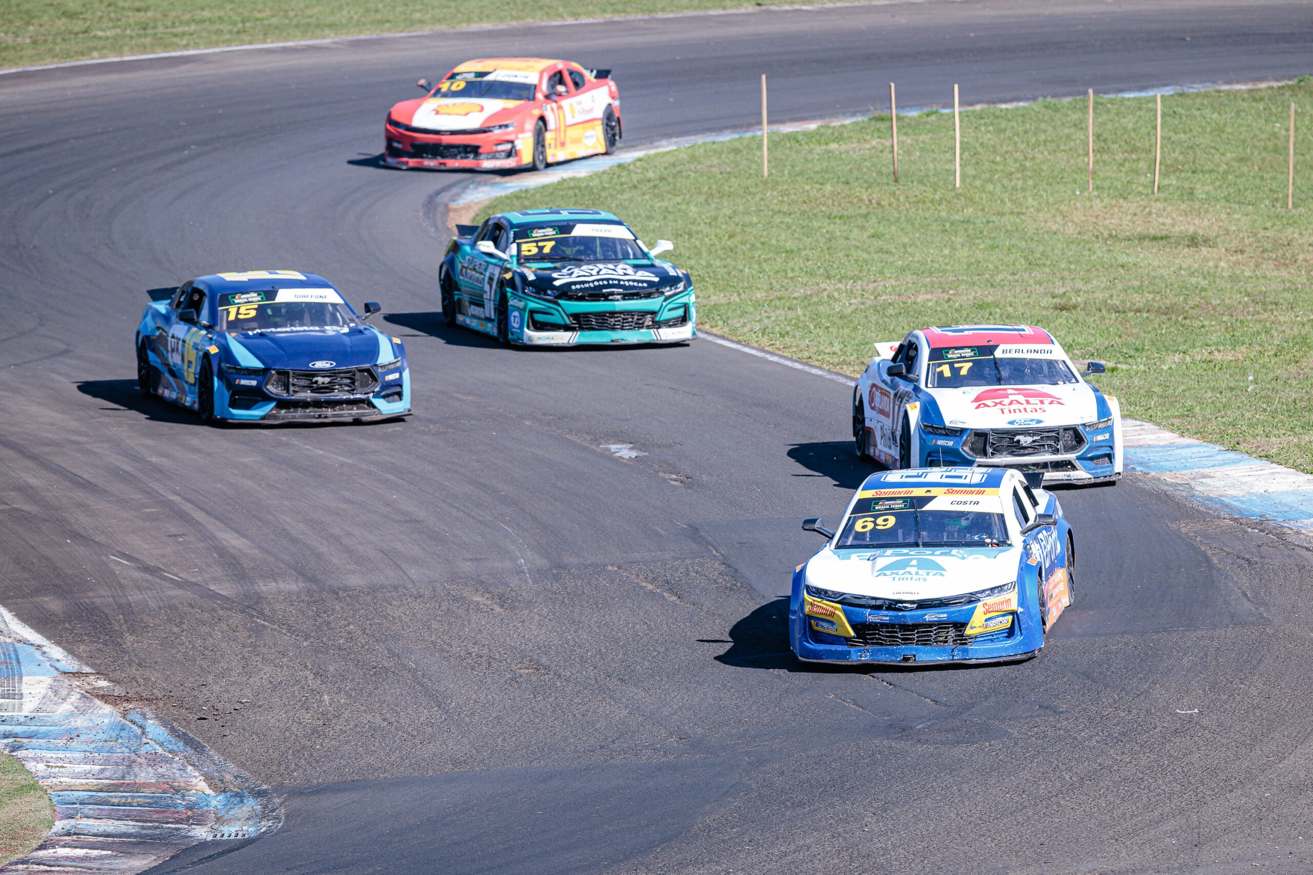 📸 Foto: PHD PRESS / TheNews2 | NASCAR Brasil Series Consolida Expansão Internacional com Disputa Acirrada no Autódromo de Londrina