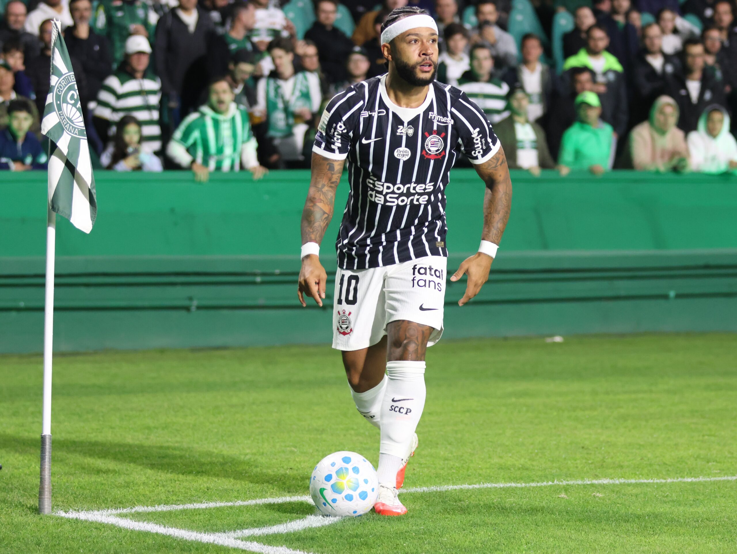 📸 Foto: Edson De Souza / TheNews2 | Coritiba e Corinthians duelam no Couto Pereira em confronto decisivo pelo Campeonato Brasileiro