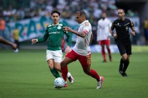 Partida entre Palmeiras e Internacional pelo Campeonato Brasileiro